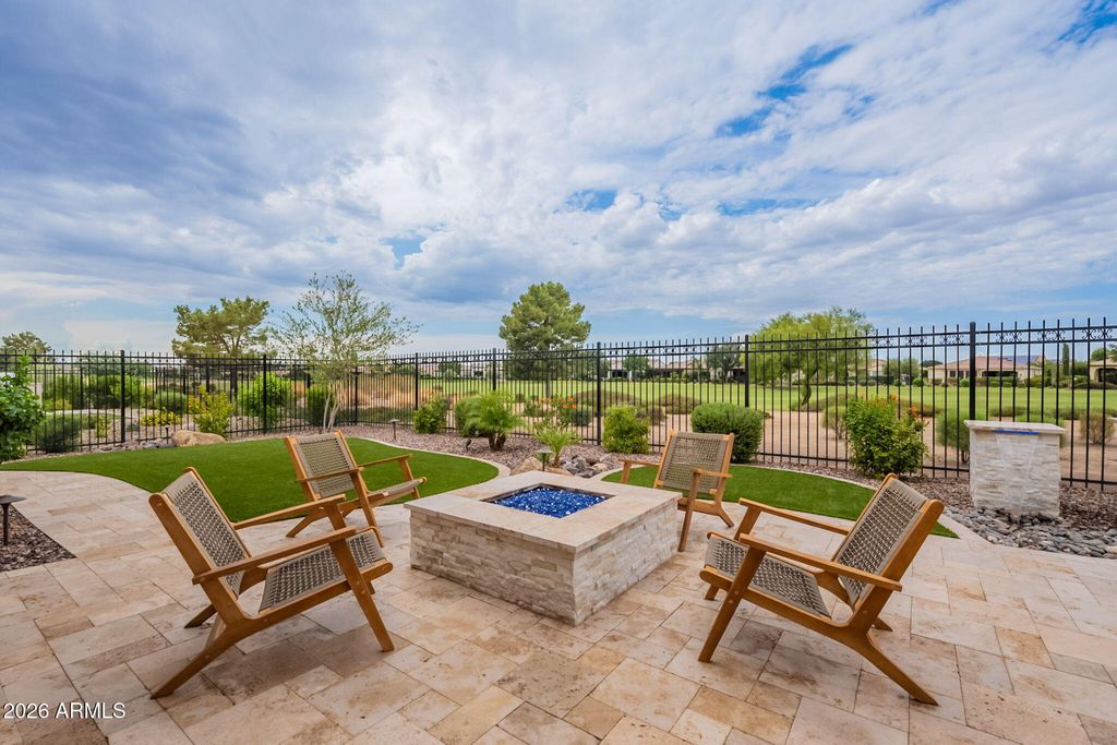 472 E BRACCIANO Avenue, Queen Creek, AZ 85140 — exterior