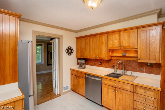 922 US 202 N, Readington Twp., NJ 08853