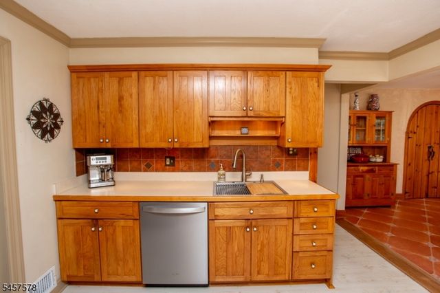922 US 202 N, Readington Twp., NJ 08853
