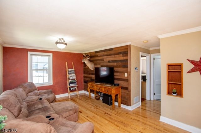 922 US 202 N, Readington Twp., NJ 08853