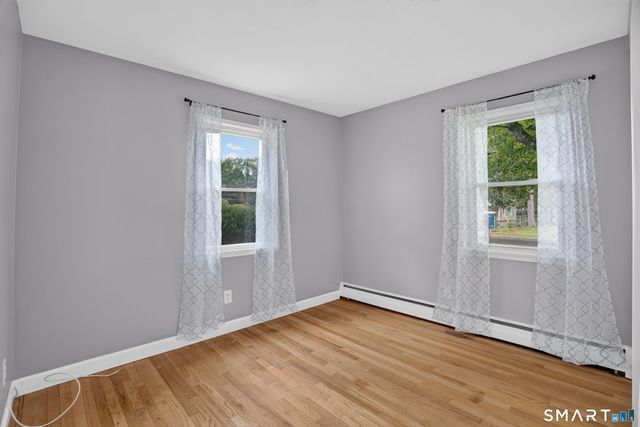 34 Columbia Road, Enfield, CT 06082