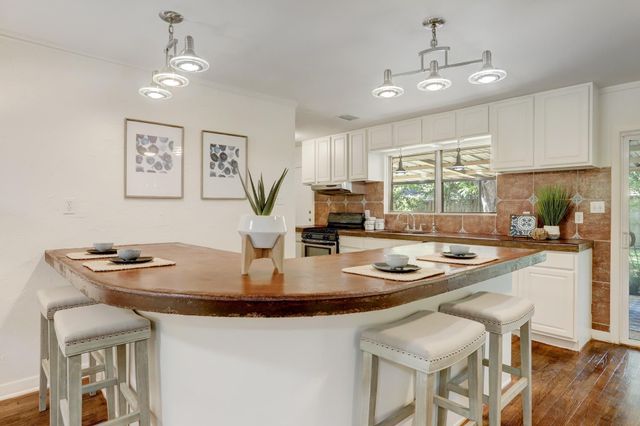 4546 Warm Springs Road, Houston, TX 77035