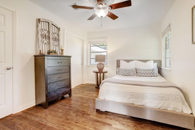 4546 Warm Springs Road, Houston, TX 77035
