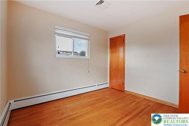 442 Avon Street, Palmer Twp, PA 18045