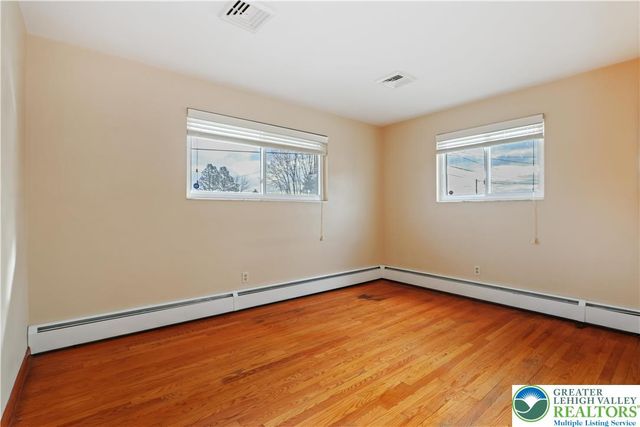 442 Avon Street, Palmer Twp, PA 18045