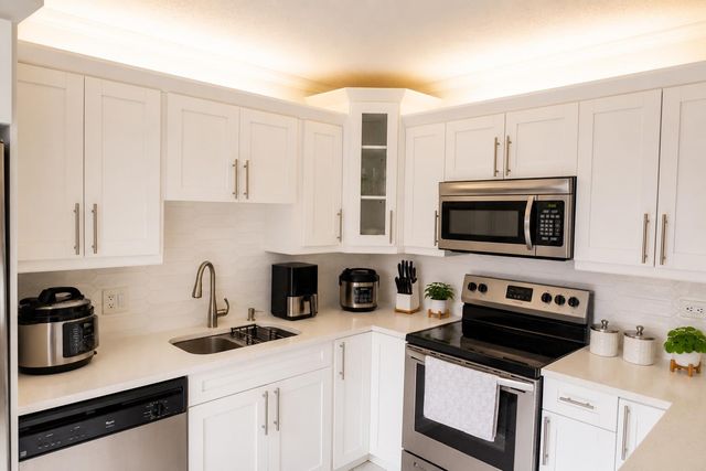 1700 EMBASSY Drive 408, West Palm Beach, FL 33401