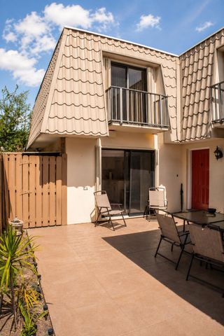 1700 EMBASSY Drive 408, West Palm Beach, FL 33401