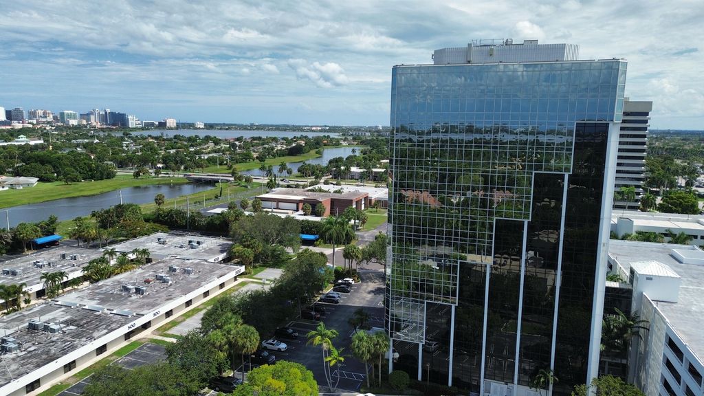 1700 EMBASSY Drive 408, West Palm Beach, FL 33401