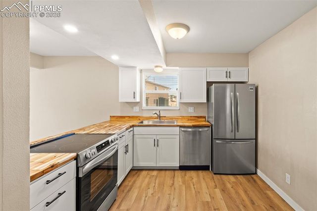 2429 Cherokee Park Place, Colorado Springs, CO 80915