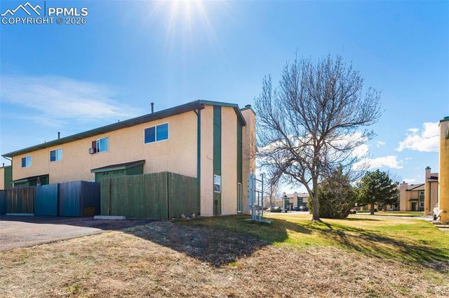 2429 Cherokee Park Place, Colorado Springs, CO 80915