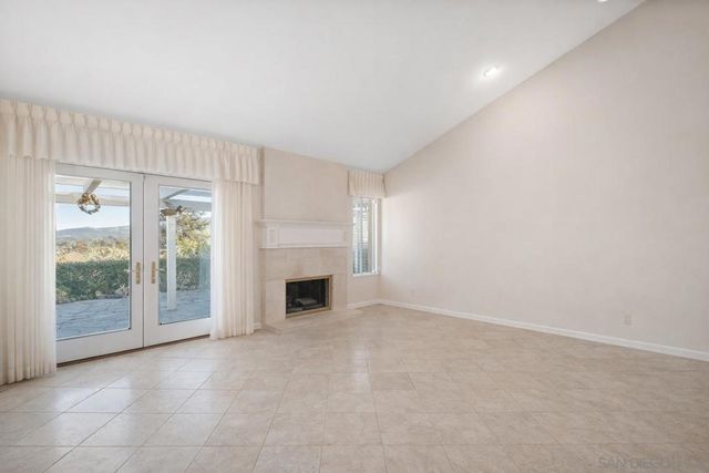 1169 Calle Del Baston, San Marcos, CA 92078