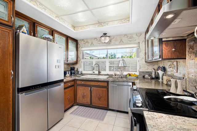 1169 Calle Del Baston, San Marcos, CA 92078