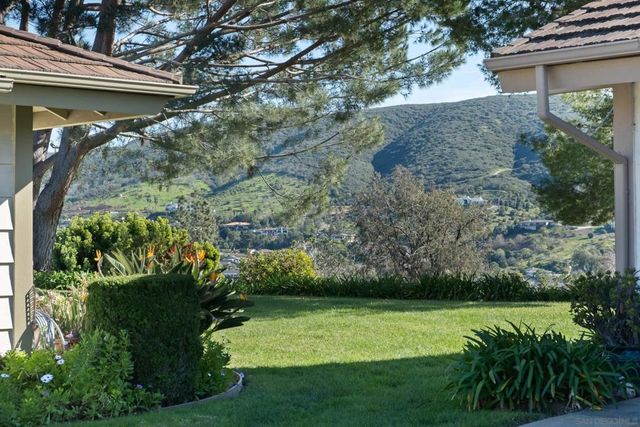 1169 Calle Del Baston, San Marcos, CA 92078