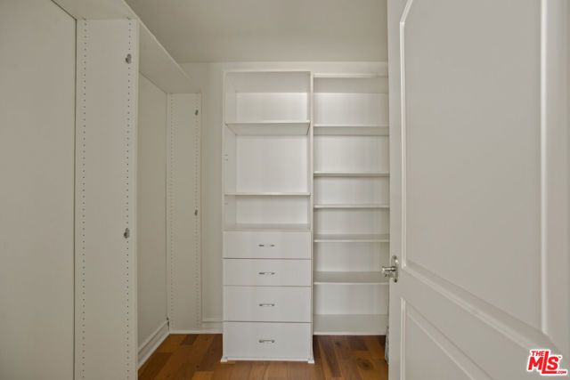 837 N Hudson Avenue 402, Los Angeles, CA 90038