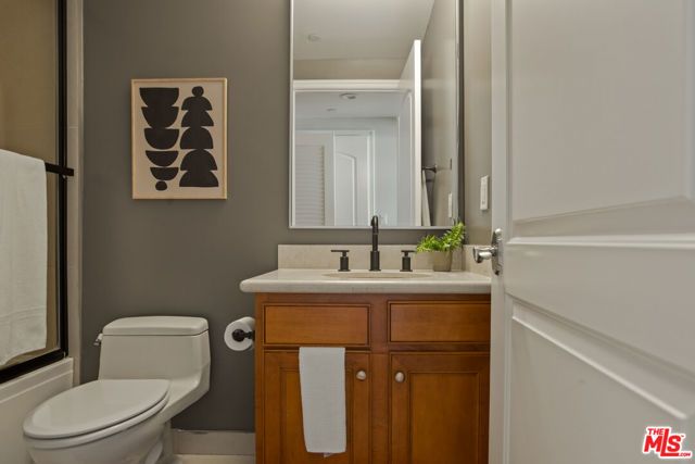 837 N Hudson Avenue 402, Los Angeles, CA 90038