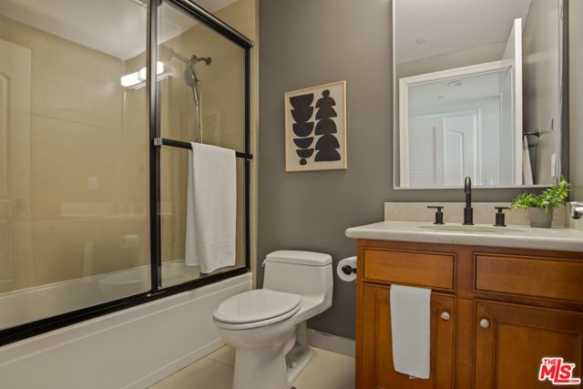 837 N Hudson Avenue 402, Los Angeles, CA 90038