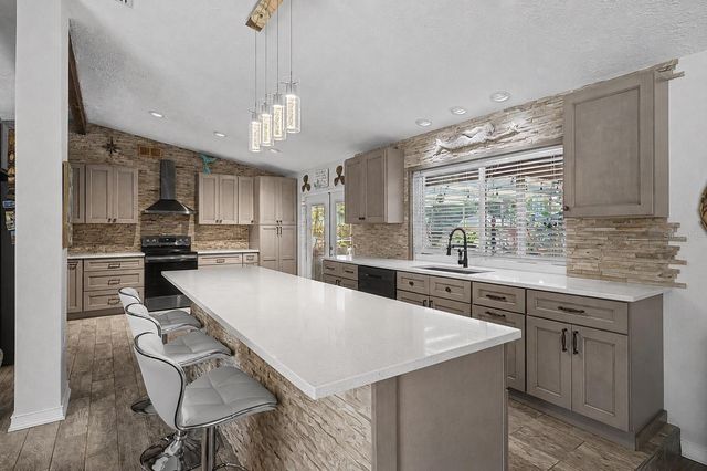 3110 SHADOW OAKS DRIVE, Holiday, FL 34690
