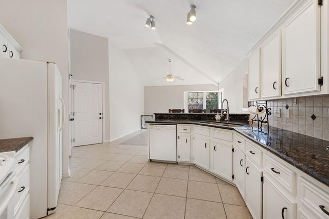 4505 Kensington, Bryan, TX 77802