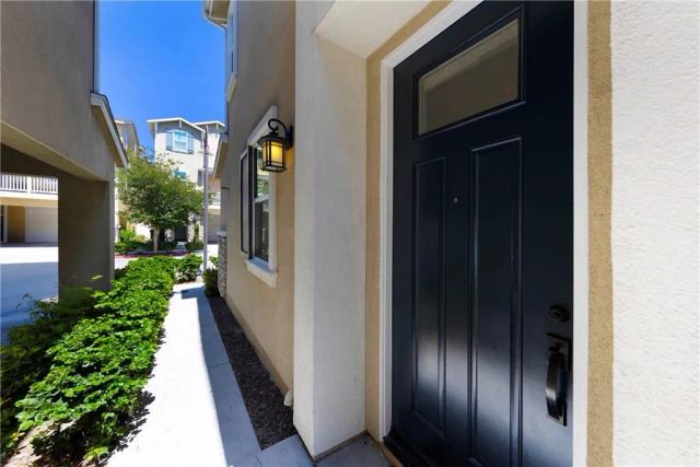 385 N Avelina Way, Anaheim, CA 92805