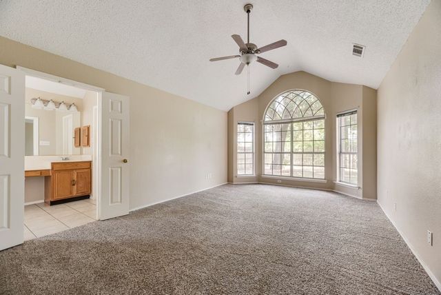501 E Lynn Creek Drive, Arlington, TX 76002