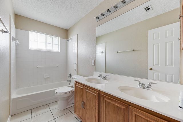 501 E Lynn Creek Drive, Arlington, TX 76002