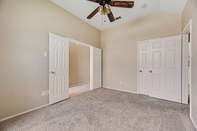 501 E Lynn Creek Drive, Arlington, TX 76002