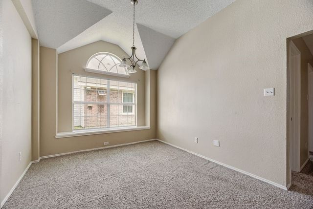 501 E Lynn Creek Drive, Arlington, TX 76002