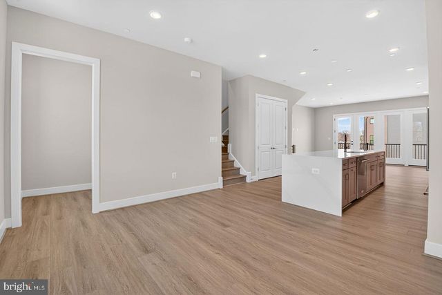 11902 NORTHPARK DR, North Bethesda, MD 20852