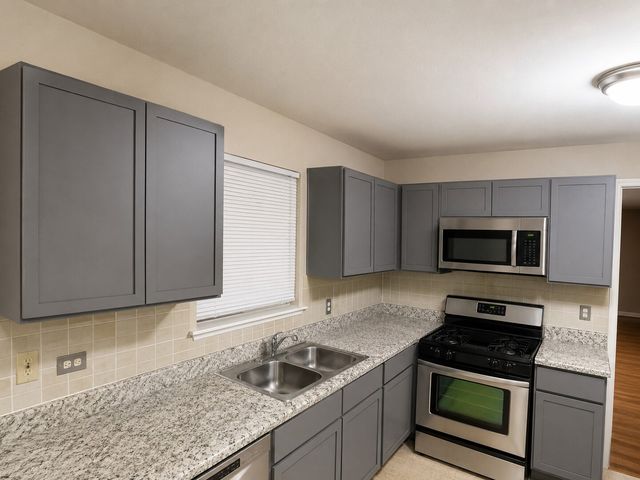 1249 S Wellington Court S 1249, Buffalo Grove, IL 60089