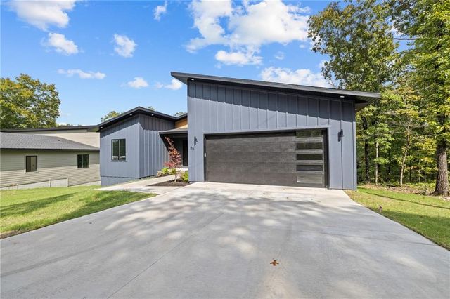 66 Glyndebourne Drive, Bella Vista, AR 72714