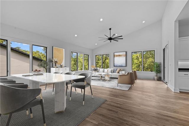 66 Glyndebourne Drive, Bella Vista, AR 72714