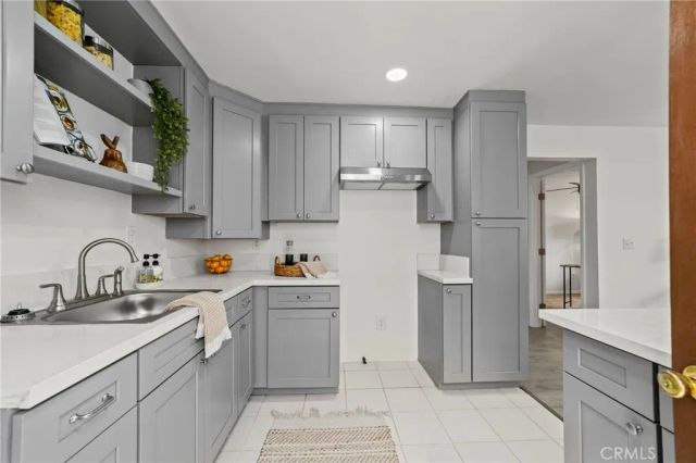 308 N Pasadena Avenue, Azusa, CA 91702