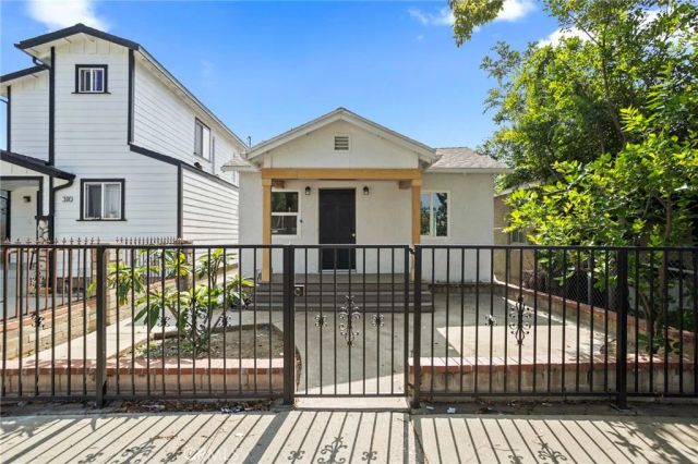 308 N Pasadena Avenue, Azusa, CA 91702