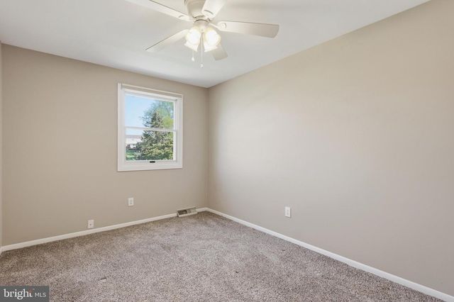 1304 STURBRIDGE DR, Warminster, PA 18974