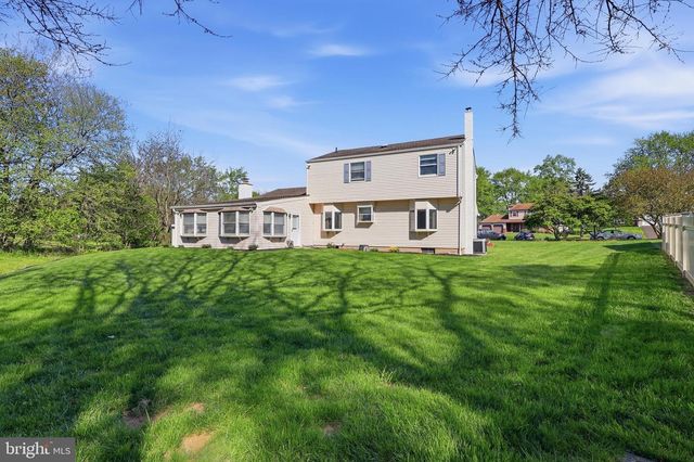 1304 STURBRIDGE DR, Warminster, PA 18974