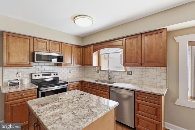 1304 STURBRIDGE DR, Warminster, PA 18974