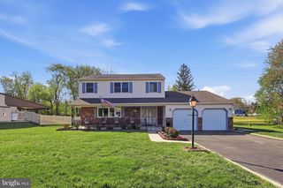 1304 STURBRIDGE DR, Warminster, PA 18974