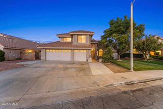 38706 La Mancha Court, Palmdale, CA 93550