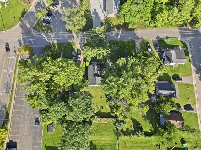 230 S National Street, Howell, MI 48843