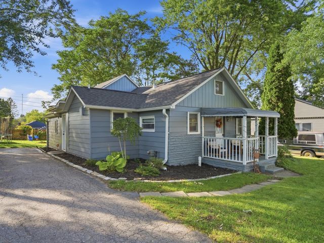 230 S National Street, Howell, MI 48843