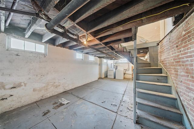 29 Beacon Street, Middletown, NY 10940