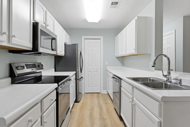 4390 Daphne Ln Unit D, Murrells Inlet, SC 29576