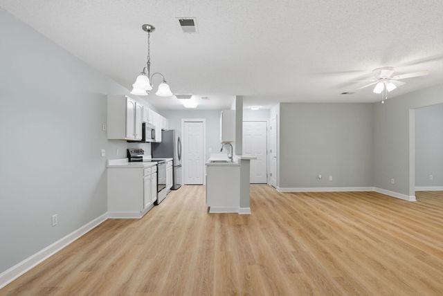 4390 Daphne Ln Unit D, Murrells Inlet, SC 29576