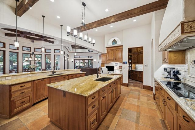 21538 Mueschke Road, Tomball, TX 77377