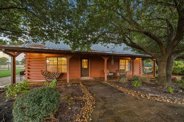 21538 Mueschke Road, Tomball, TX 77377