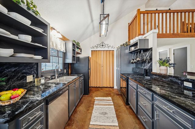 21538 Mueschke Road, Tomball, TX 77377