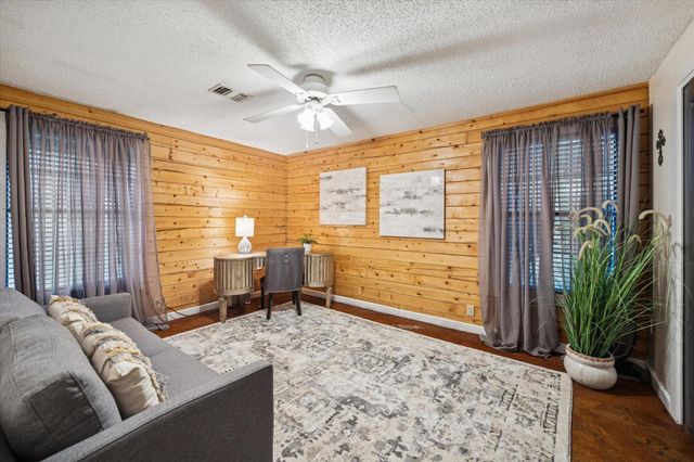 21538 Mueschke Road, Tomball, TX 77377