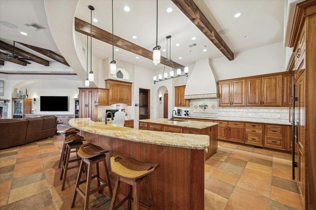 21538 Mueschke Road, Tomball, TX 77377