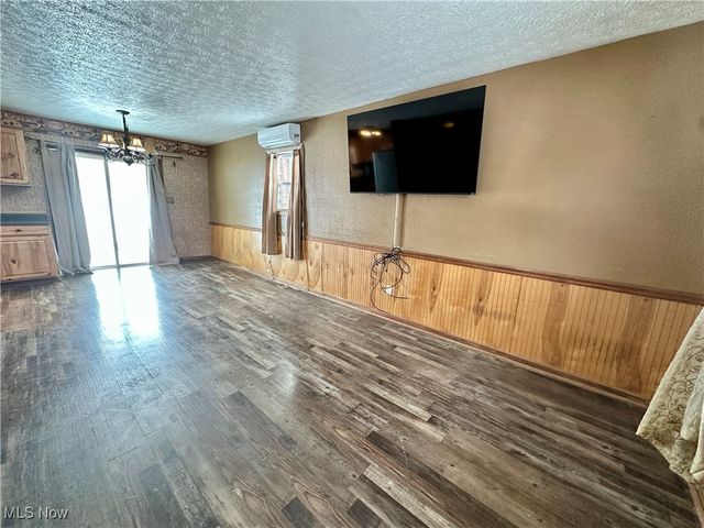 135 S Moose Eye Road, Norwich, OH 43767