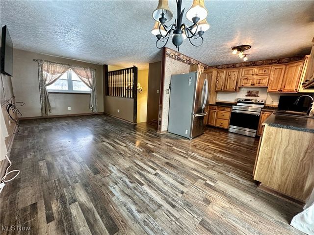 135 S Moose Eye Road, Norwich, OH 43767